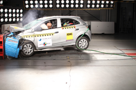 chevrolet-onix-proteste